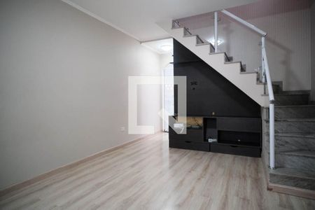 Sala de casa à venda com 3 quartos, 200m² em Vila Ponte Rasa, São Paulo