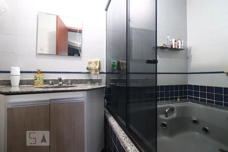 Banheiro da Suíte 1 de apartamento para alugar com 4 quartos, 274m² em Recreio dos Bandeirantes, Rio de Janeiro