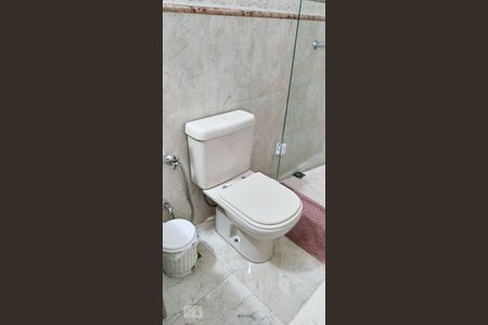 Casa de condomínio à venda com 402m², 4 quartos e 5 vagas