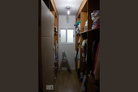 Casa de condomínio à venda com 402m², 4 quartos e 5 vagas