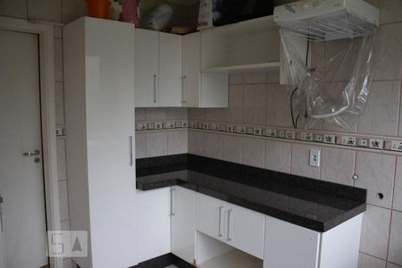 Casa de condomínio à venda com 402m², 4 quartos e 5 vagas