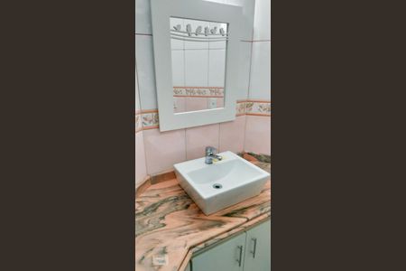 Casa de condomínio à venda com 402m², 4 quartos e 5 vagas