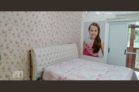 Casa de condomínio à venda com 402m², 4 quartos e 5 vagas