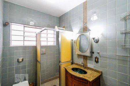 Banheiro de casa para alugar com 3 quartos, 140m² em Chácara Santo Antônio, São Paulo