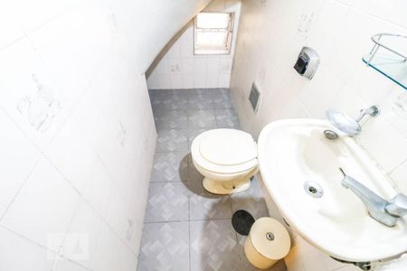 Lavabo de casa à venda com 3 quartos, 140m² em Chácara Santo Antônio, São Paulo