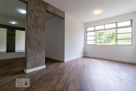 Sala de apartamento à venda com 3 quartos, 76m² em Alto de Pinheiros, São Paulo