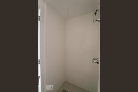 Banheiro de apartamento à venda com 3 quartos, 95m² em Cristal, Porto Alegre