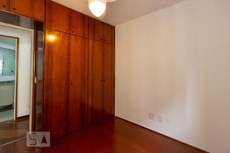 Quarto 1 de apartamento para alugar com 2 quartos, 98m² em Alphaville Industrial, Barueri