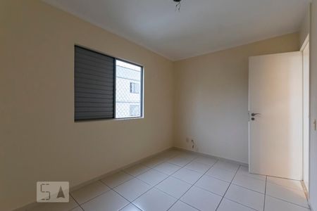 Quarto 1 de apartamento para alugar com 2 quartos, 62m² em Jardim Santa Emília, São Paulo