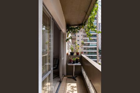 Varanda de apartamento à venda com 3 quartos, 100m² em Indianópolis, São Paulo