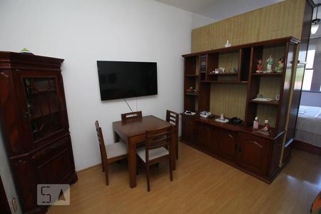 Sala de kitnet/studio para alugar com 1 quarto, 40m² em Glória, Rio de Janeiro