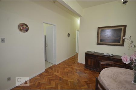 Sala de apartamento para alugar com 2 quartos, 110m² em Flamengo, Rio de Janeiro