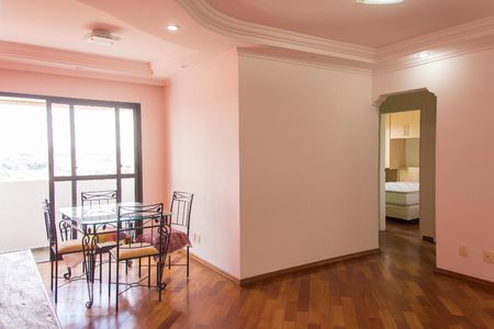 Sala de apartamento para alugar com 3 quartos, 75m² em Vila Apiai, Santo André