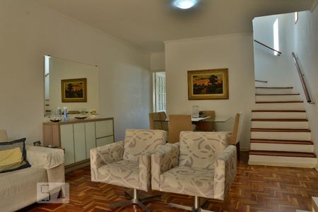 Sala de casa à venda com 2 quartos, 300m² em Vila Anglo Brasileira, São Paulo