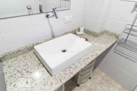 Banheiro de apartamento à venda com 1 quarto, 62m² em Aclimação, São Paulo