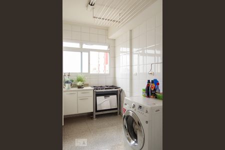 Apartamento à venda com 156m², 5 quartos e 3 vagas Apartamento à venda com 156m², 5 quartos e 3 vagasÁrea de Serviço