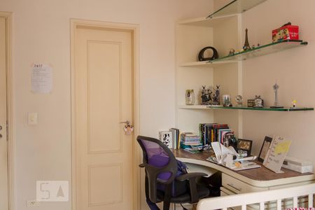 Apartamento à venda com 156m², 5 quartos e 3 vagas Apartamento à venda com 156m², 5 quartos e 3 vagasQuarto 2