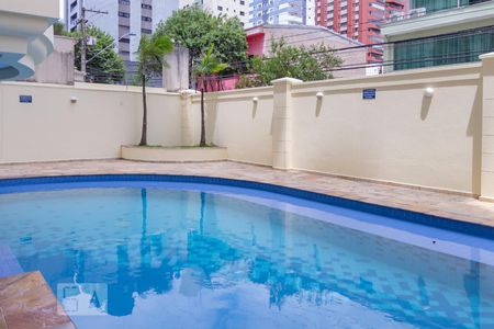 Apartamento à venda com 156m², 5 quartos e 3 vagas Apartamento à venda com 156m², 5 quartos e 3 vagasÁrea comum - Piscina