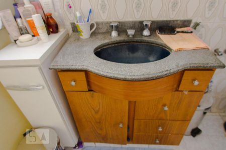 Casa à venda com 280m², 5 quartos e 4 vagas Casa à venda com 280m², 5 quartos e 4 vagasBanheiro