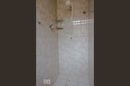 Casa à venda com 280m², 5 quartos e 4 vagas Casa à venda com 280m², 5 quartos e 4 vagasBanheiro da Suíte