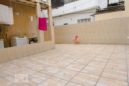 Casa à venda com 280m², 5 quartos e 4 vagas Casa à venda com 280m², 5 quartos e 4 vagasÁrea Externa