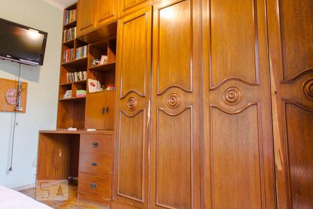 Casa à venda com 280m², 5 quartos e 4 vagas Casa à venda com 280m², 5 quartos e 4 vagasQuarto 2