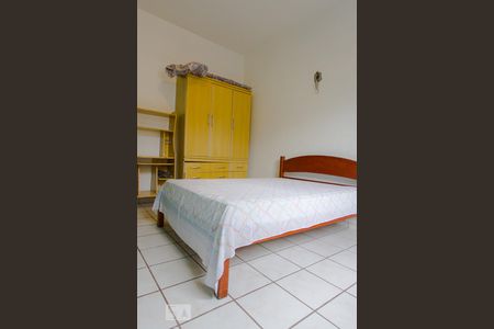 Casa à venda com 280m², 5 quartos e 4 vagas Casa à venda com 280m², 5 quartos e 4 vagasQuarto 5 Suíte