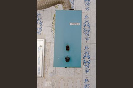 Casa à venda com 280m², 5 quartos e 4 vagas Casa à venda com 280m², 5 quartos e 4 vagasAquecedor