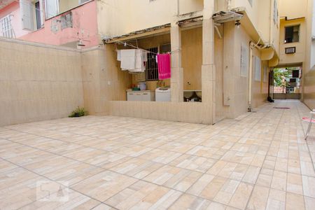 Casa à venda com 280m², 5 quartos e 4 vagas Casa à venda com 280m², 5 quartos e 4 vagasÁrea Externa