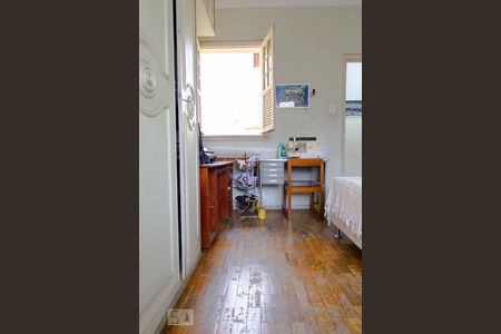 Casa à venda com 280m², 5 quartos e 4 vagas Casa à venda com 280m², 5 quartos e 4 vagasQuarto 3