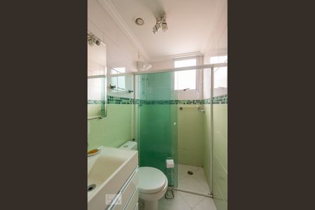 Banheiro de apartamento à venda com 2 quartos, 56m² em Vila Príncipe de Gales, Santo André