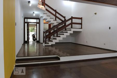 Casa para alugar com 4 quartos, 360m² em Jardim do Mar, São Bernardo do Campo