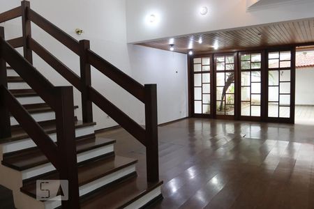 Casa para alugar com 4 quartos, 360m² em Jardim do Mar, São Bernardo do Campo