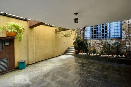 Garagem de casa à venda com 5 quartos, 240m² em Siciliano, São Paulo