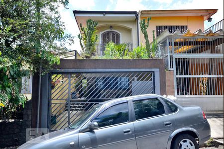 Fachada de casa à venda com 5 quartos, 240m² em Siciliano, São Paulo