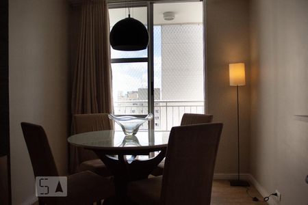 Sala de apartamento para alugar com 2 quartos, 65m² em Jardim Prudência, São Paulo