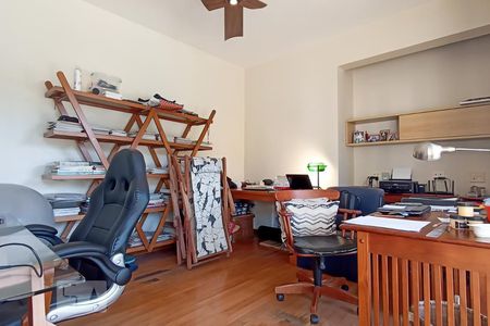 Escritório de casa de condomínio para alugar com 4 quartos, 550m² em Alphaville, Santana de Parnaíba
