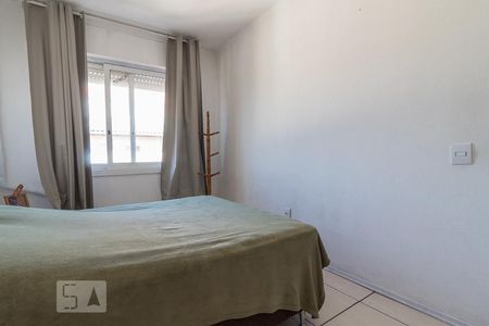 Dormitório de apartamento à venda com 1 quarto, 62m² em Jardim do Salso, Porto Alegre