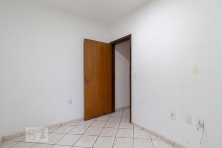 Quarto 1 de casa para alugar com 4 quartos, 210m² em Jardim Roberto, Osasco