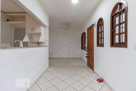 Sala de casa para alugar com 4 quartos, 210m² em Jardim Roberto, Osasco