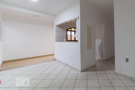 Sala de casa para alugar com 4 quartos, 210m² em Jardim Roberto, Osasco