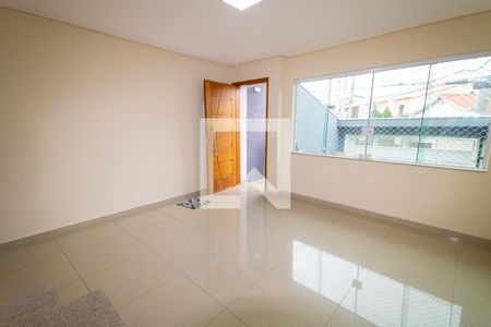 Sala de casa para alugar com 3 quartos, 136m² em Jardim Piqueroby, São Paulo