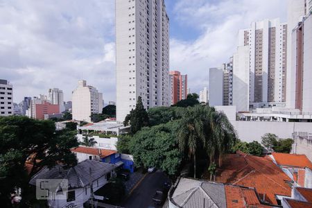 Vista Sala de apartamento à venda com 2 quartos, 80m² em Perdizes, São Paulo
