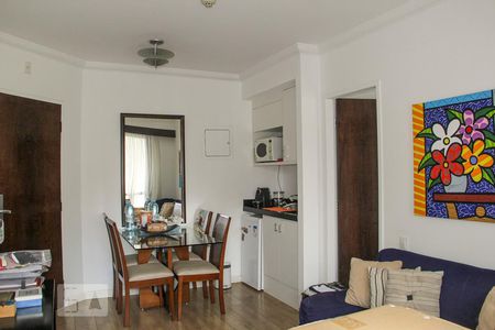 Sala de apartamento para alugar com 1 quarto, 35m² em Indianópolis, São Paulo