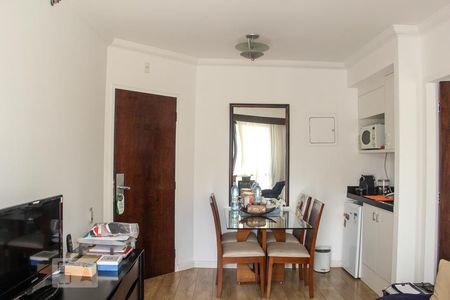 Sala de apartamento para alugar com 1 quarto, 35m² em Indianópolis, São Paulo