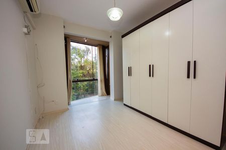 Quarto  de apartamento à venda com 1 quarto, 45m² em Cristo Redentor, Porto Alegre