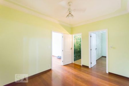 Sala de TV de casa à venda com 4 quartos, 320m² em Jardim dos Oliveiras, Campinas