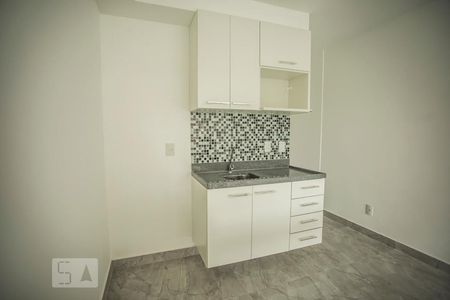 Cozinha de kitnet/studio para alugar com 1 quarto, 28m² em Mirandópolis, São Paulo