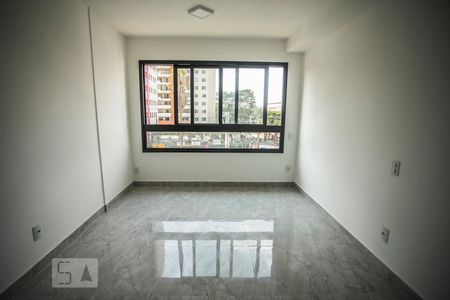 Sala/Quarto de kitnet/studio para alugar com 1 quarto, 28m² em Mirandópolis, São Paulo