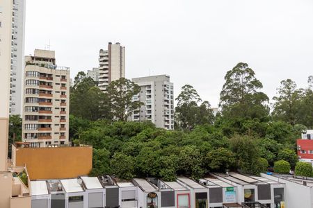 Vista da varanda da sala de apartamento à venda com 2 quartos, 56m² em Vila Andrade, São Paulo